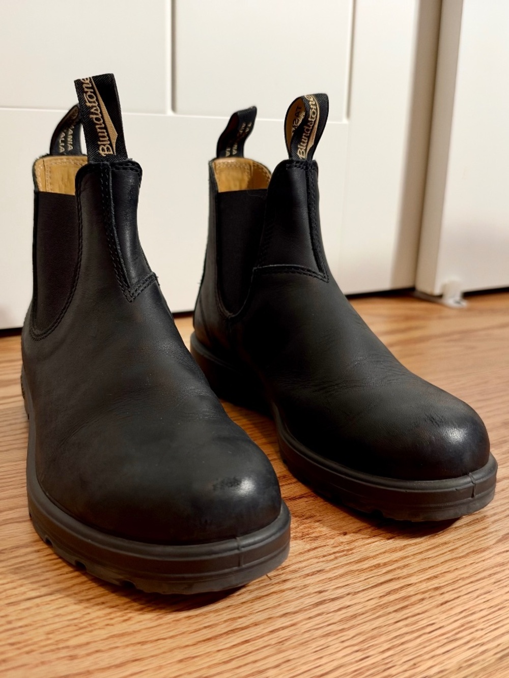Blundstone Original Chelsea Boots - Voltan Black - Women’s Size 10